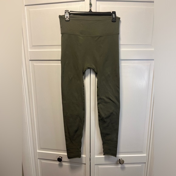Free People Sculpt Mesh Leggings Size Women’s Large Color Dusty Olive - Picture 1 of 9